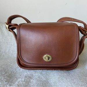 COACH vintage Legacy trail Flap crossbody 9965 saddle British Tan leather